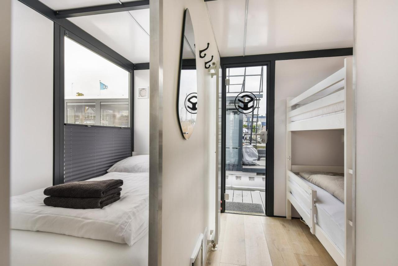 Cosy Tiny Houseboats Near Beach And Restaurants By Weltevreden Experience Zeewolde Bagian luar foto