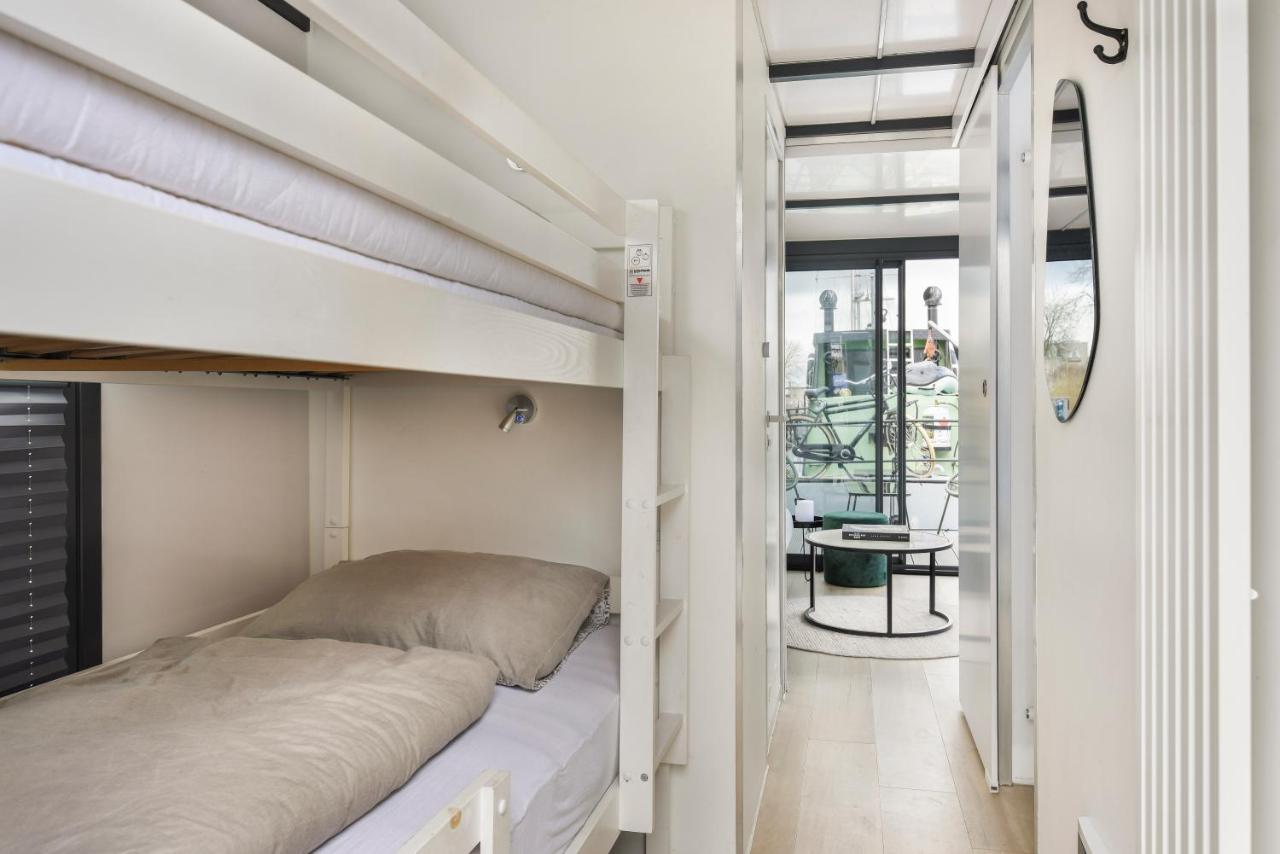 Cosy Tiny Houseboats Near Beach And Restaurants By Weltevreden Experience Zeewolde Bagian luar foto