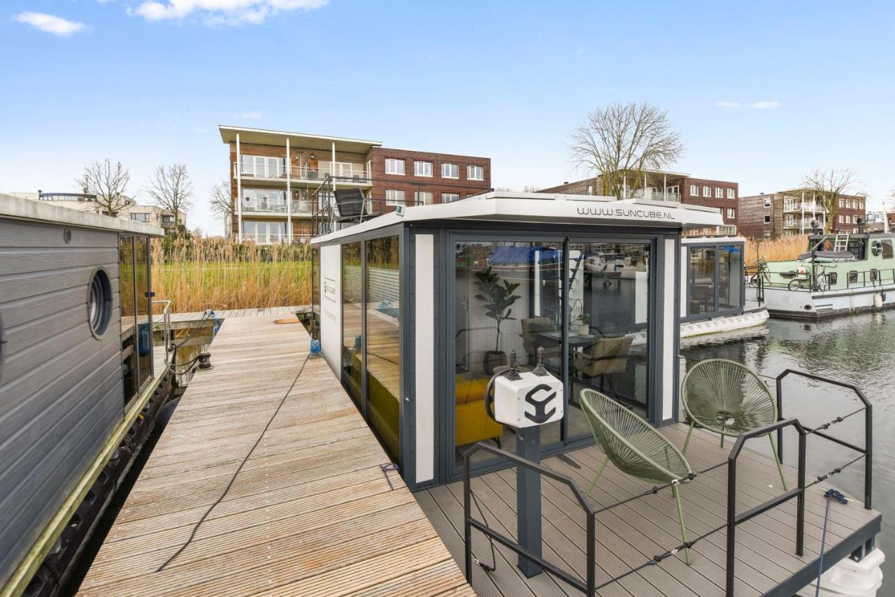 Cosy Tiny Houseboats Near Beach And Restaurants By Weltevreden Experience Zeewolde Bagian luar foto