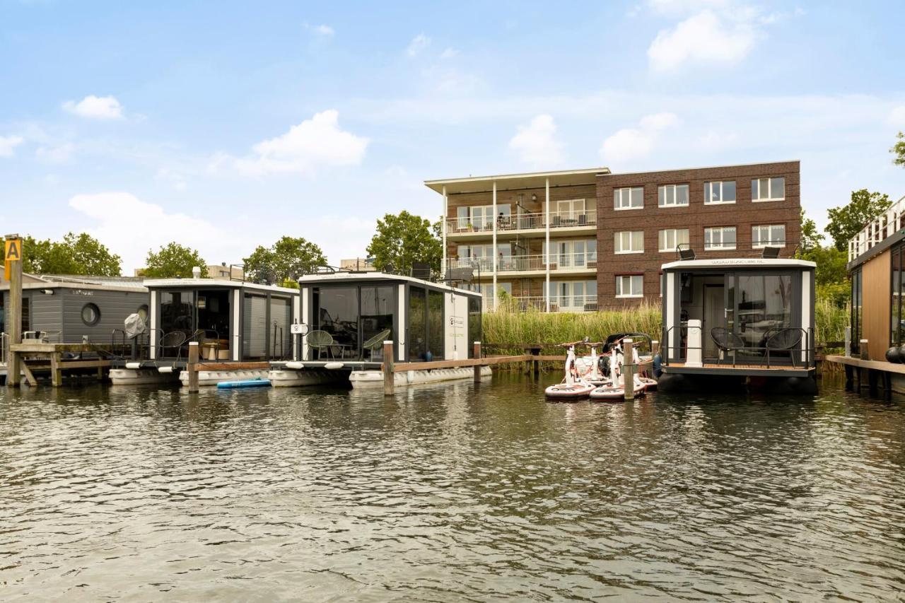 Cosy Tiny Houseboats Near Beach And Restaurants By Weltevreden Experience Zeewolde Bagian luar foto