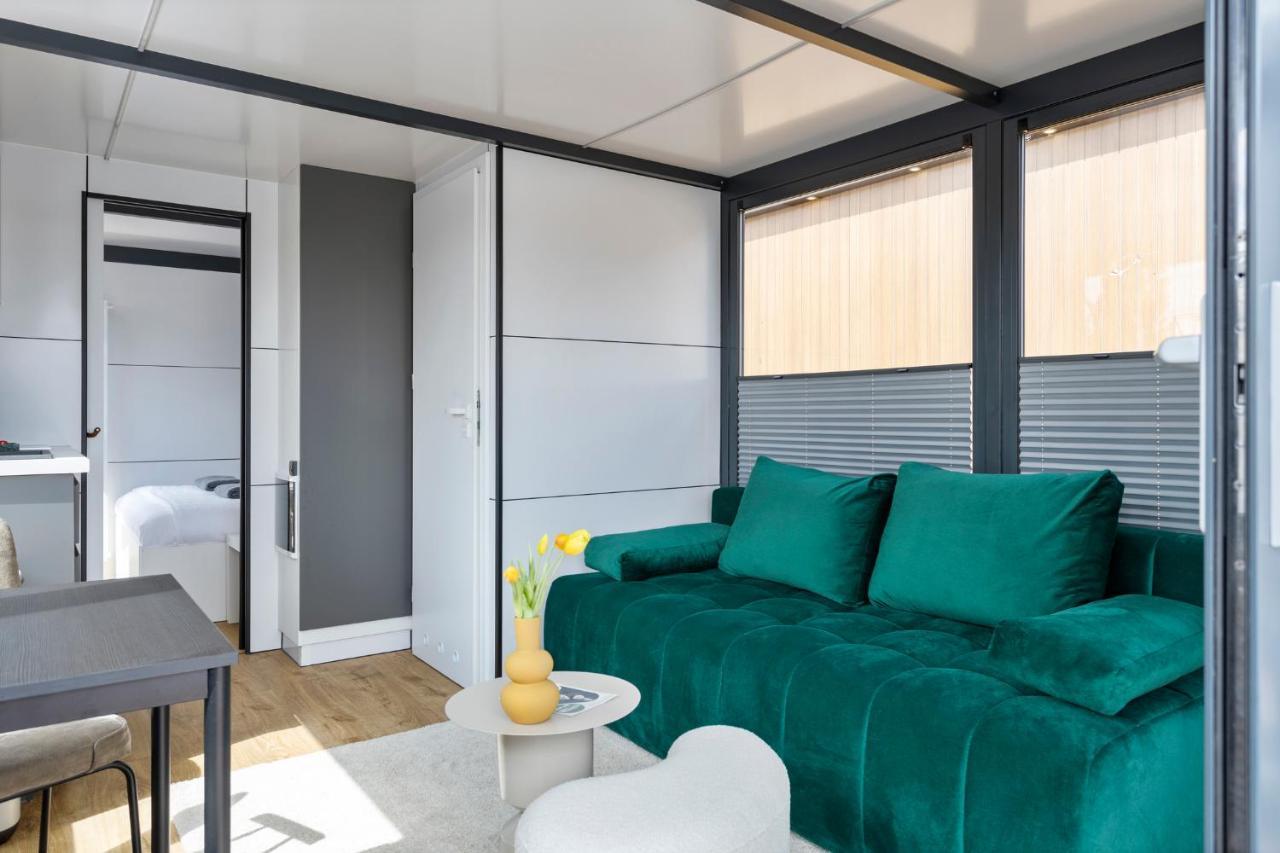 Cosy Tiny Houseboats Near Beach And Restaurants By Weltevreden Experience Zeewolde Bagian luar foto