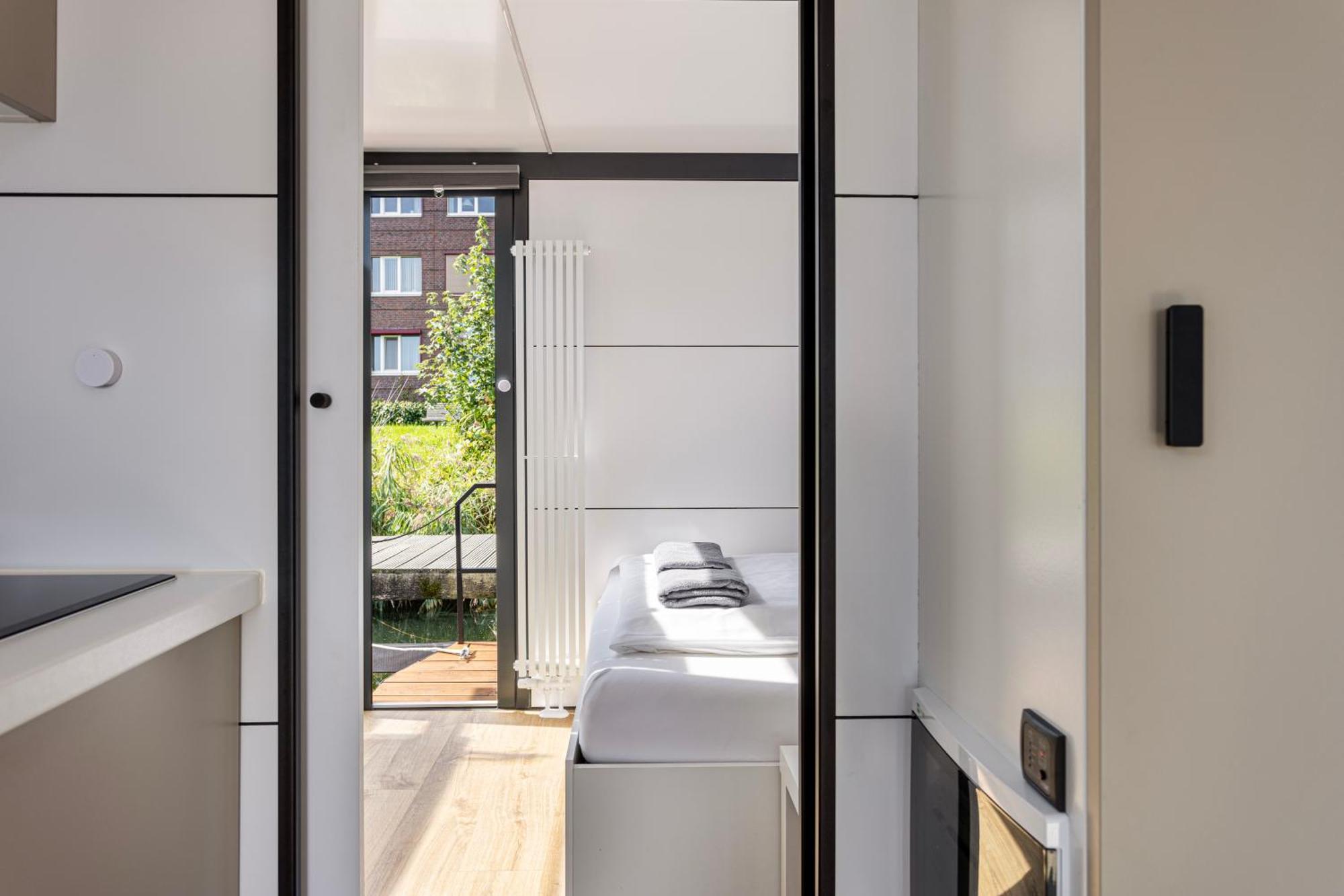 Cosy Tiny Houseboats Near Beach And Restaurants By Weltevreden Experience Zeewolde Bagian luar foto